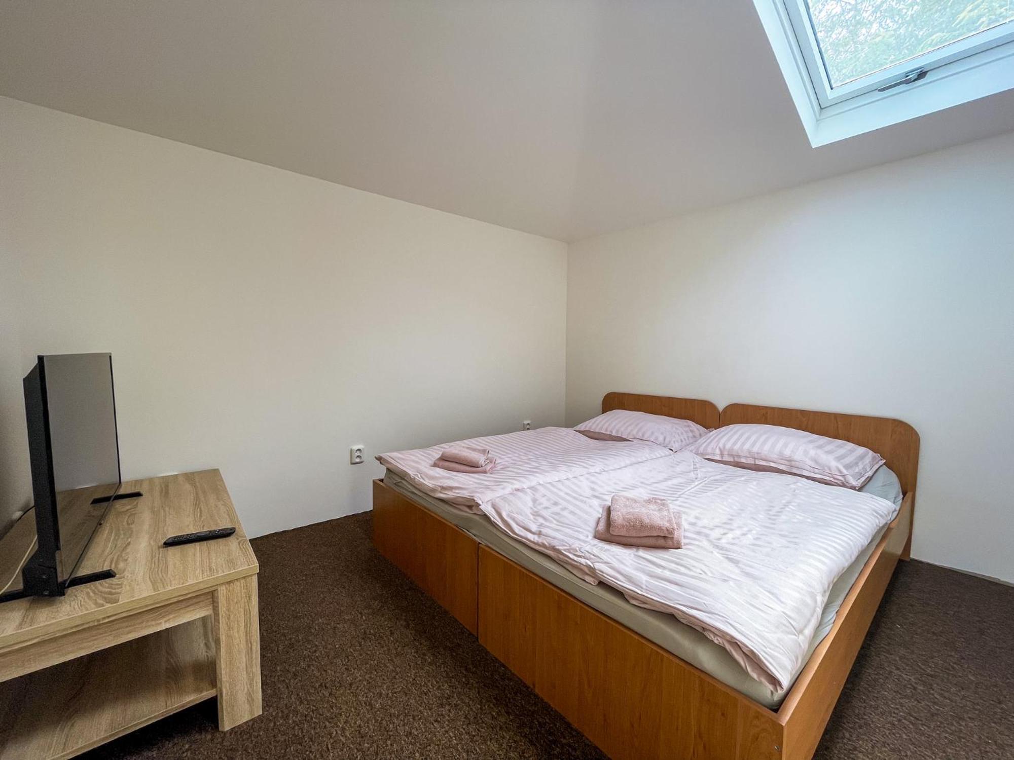 Hotel Aldo Unicov Екстер'єр фото