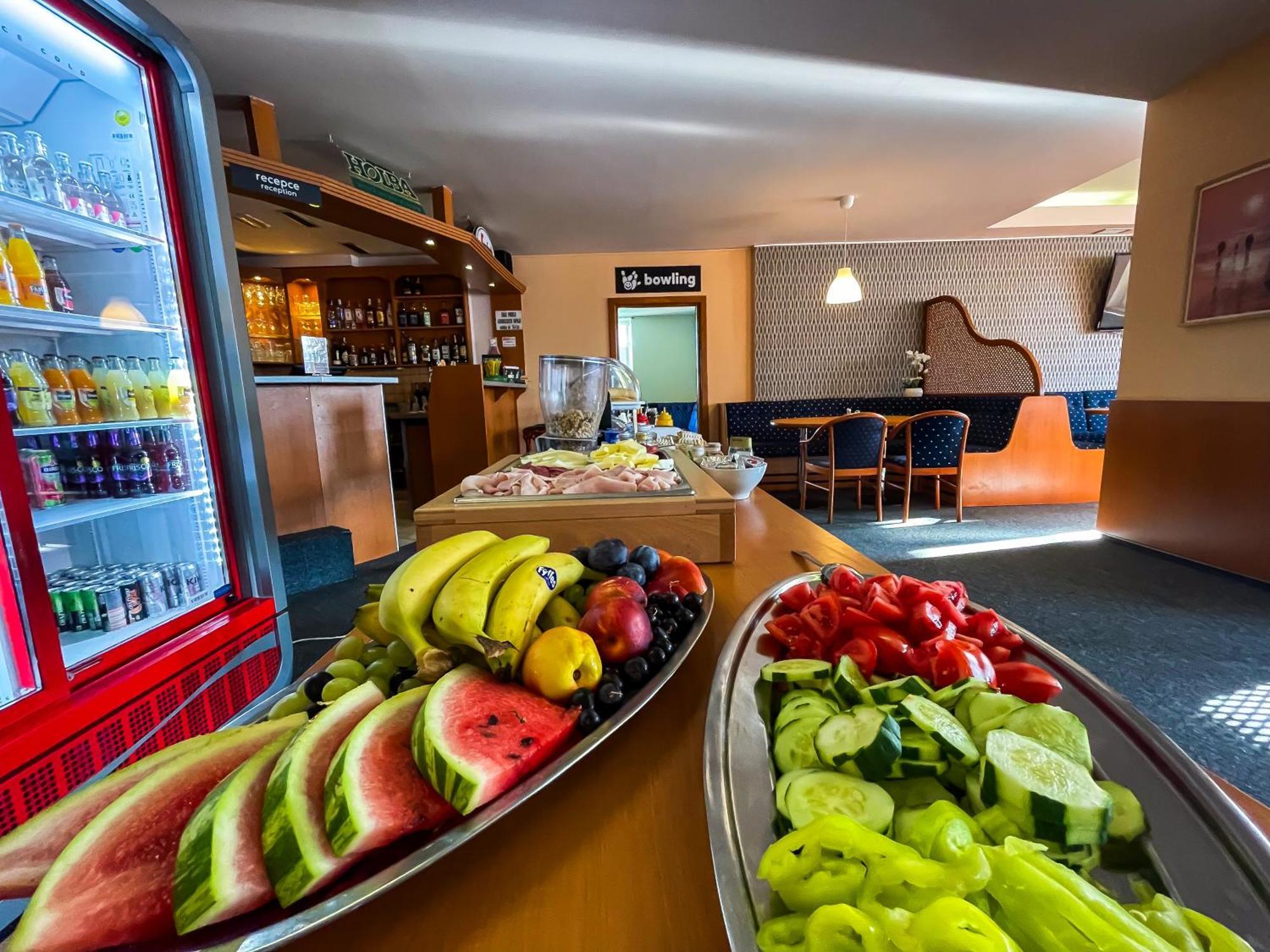Hotel Aldo Unicov Екстер'єр фото