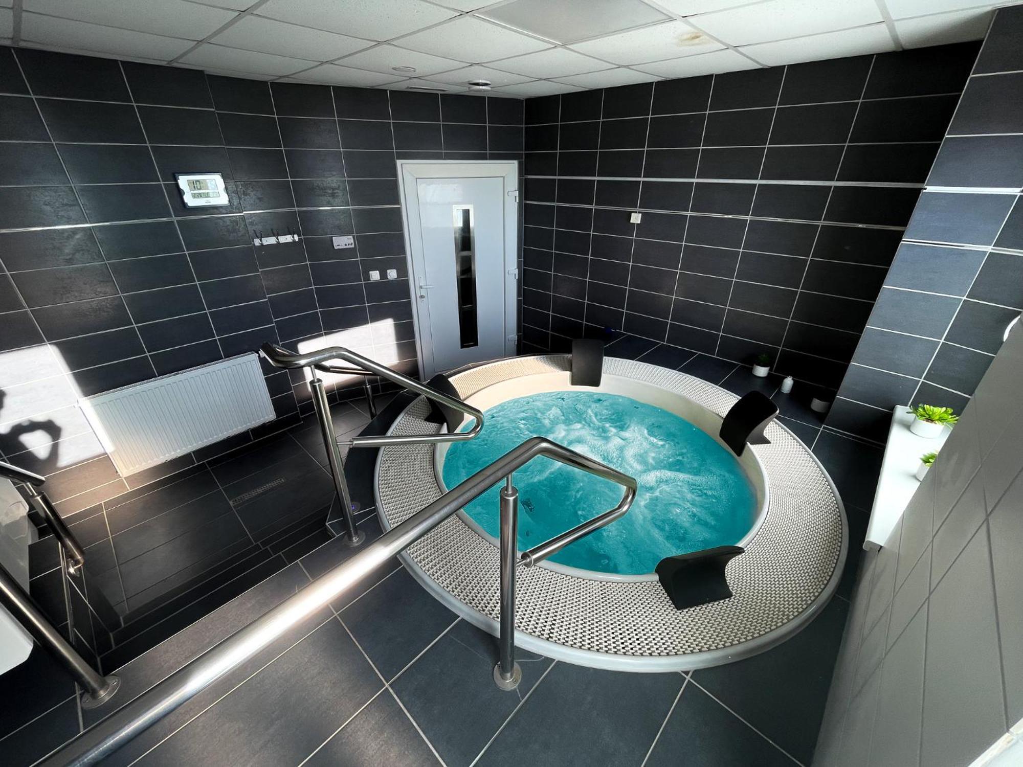 Hotel Aldo Unicov Екстер'єр фото