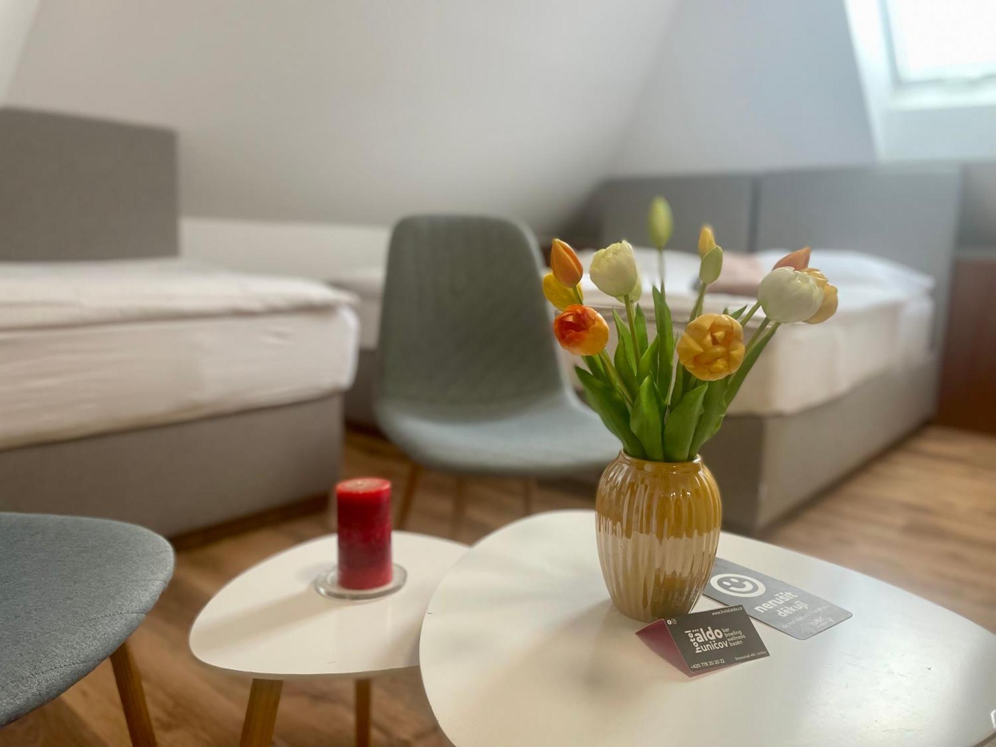 Hotel Aldo Unicov Екстер'єр фото