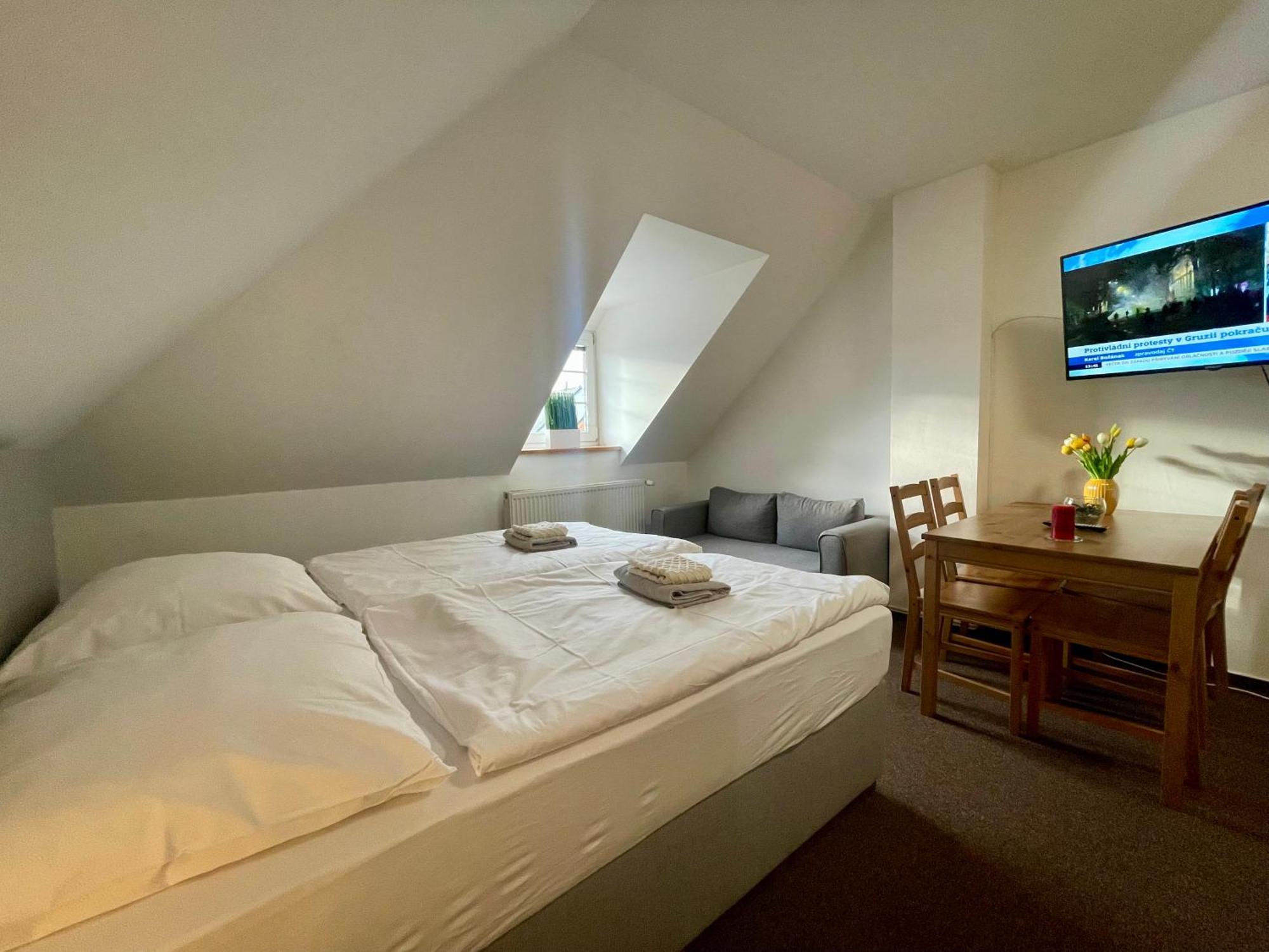 Hotel Aldo Unicov Екстер'єр фото