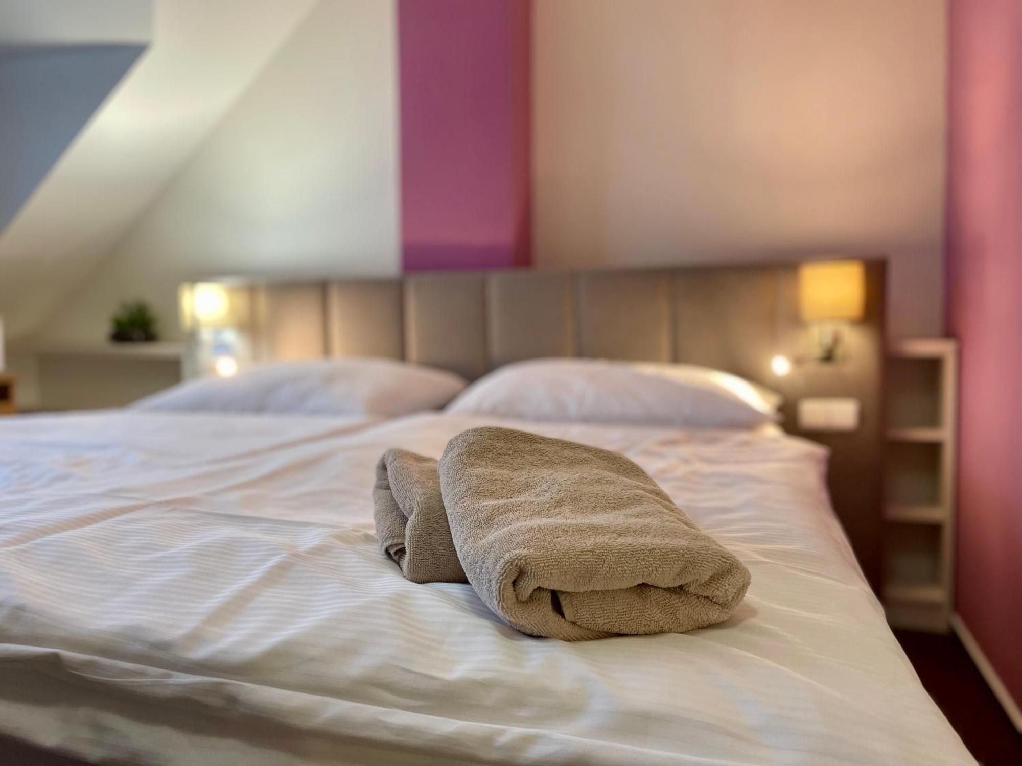 Hotel Aldo Unicov Екстер'єр фото